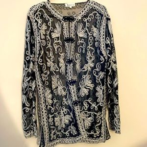 Jeannie women’s vintage silver & black long sleeve button down formal jacket.